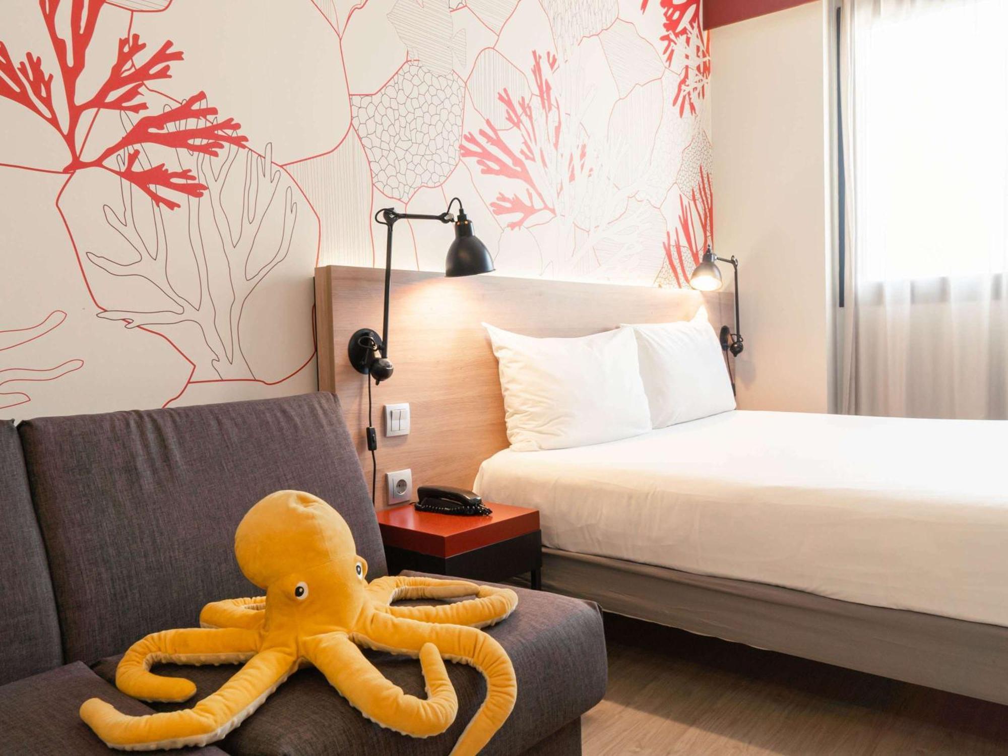 Ibis Styles Barcelona City Bogatell מראה חיצוני תמונה